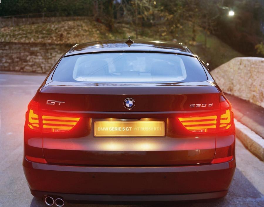  BMW 5-Series Gran Turismo by Trussardi 2011 года  (фото 14 из 19)